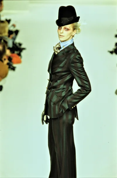 Look 48